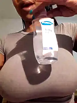 Snapshot of realsquirter chatting on 09/26/25, 08:07 realsquirter online show from 09/26/25, 08:07