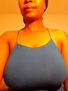 Snapshot of realsquirter chatting on 10/04/25, 09:18 realsquirter online show from 10/04/25, 09:18