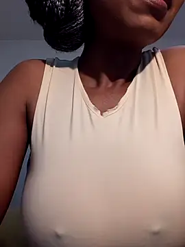 Snapshot of realsquirter chatting on 10/18/25, 09:10 realsquirter online show from 10/18/25, 09:10