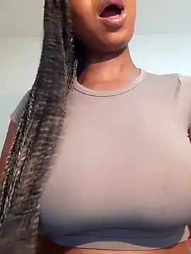 Snapshot of realsquirter chatting on 11/15/25, 08:22 realsquirter online show from 11/15/25, 08:22