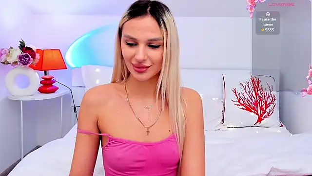 MissLoou online show from 02/15/25, 09:49