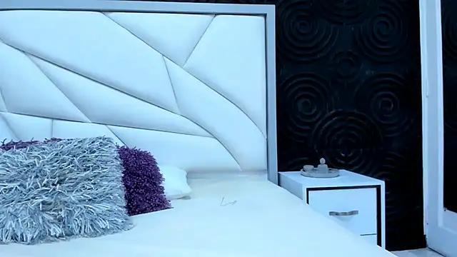 AbigailWilliams  online show from 09/27/25, 11:04