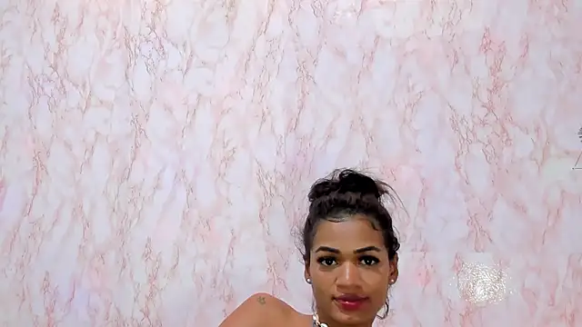 BarbieHotLaura online show from 01/06/25, 02:04