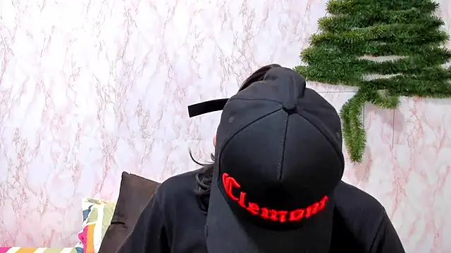 BarbieHotLaura online show from 01/09/25, 08:22