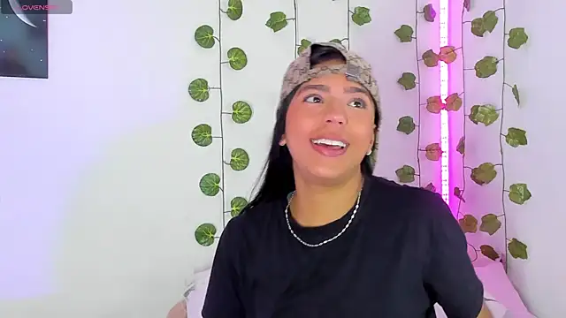 BarbieHotLaura online show from 01/31/25, 04:27