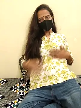 Snapshot of indian_yourshreya69 chatting on 10/17/25, 05:32 indian yourshreya69 online show from 10/17/25, 05:32