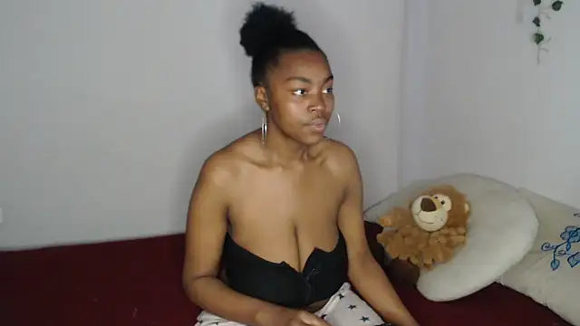 lyssyhorny online show from 10/22/25, 12:38