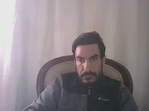 Snapshot of elkike1980 chatting on 06/25/26, 03:05 elkike1980 online show from 06/25/26, 03:05