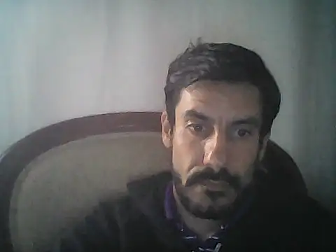 Snapshot of elkike1980 chatting on 07/06/26, 06:54 elkike1980 online show from 07/06/26, 06:54