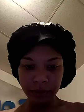 Snapshot of Joyous345 chatting on 11/05/25, 11:43 Joyous345 online show from 11/05/25, 11:43