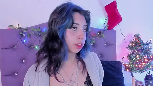 Snapshot of Nyx_nayla chatting on 12/14/24, 12:01 Nyx nayla online show from 12/14/24, 12:01