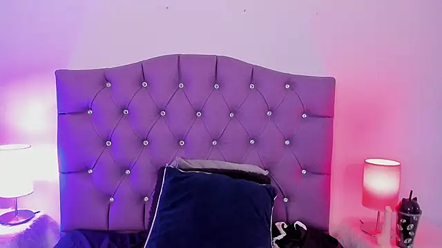 Snapshot of Nyx_nayla chatting on 01/06/25, 10:58 Nyx nayla online show from 01/06/25, 10:58