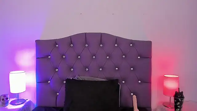 Snapshot of Nyx_nayla chatting on 01/13/25, 09:52 Nyx nayla online show from 01/13/25, 09:52