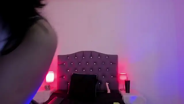 Snapshot of Nyx_nayla chatting on 02/07/25, 12:17 Nyx nayla online show from 02/07/25, 12:17