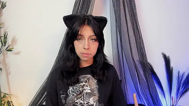 Snapshot of Nyx_nayla chatting on 03/22/25, 04:03 Nyx nayla online show from 03/22/25, 04:03