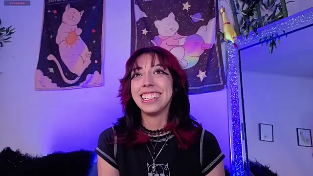 Snapshot of Nyx_nayla chatting on 10/31/25, 03:07 Nyx nayla online show from 10/31/25, 03:07