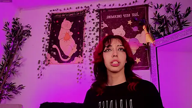 Snapshot of Nyx_nayla chatting on 11/26/25, 06:14 Nyx nayla online show from 11/26/25, 06:14