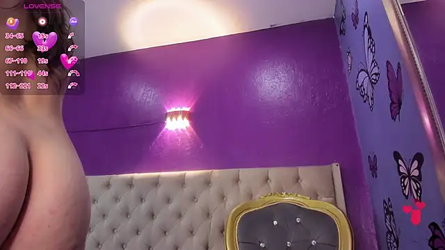 LittleCheerry online show from 03/02/25, 09:10