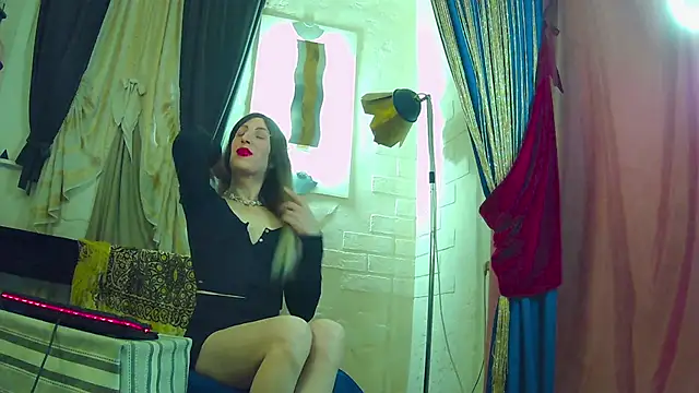 Mary Loon online show from 04/22/26, 05:25