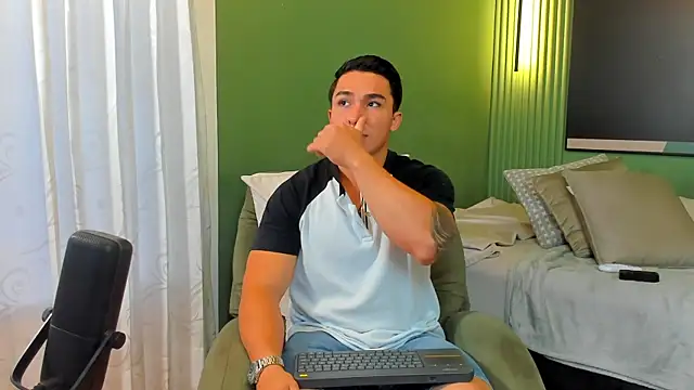 Ryan Hunt online show from 01/14/25, 12:03