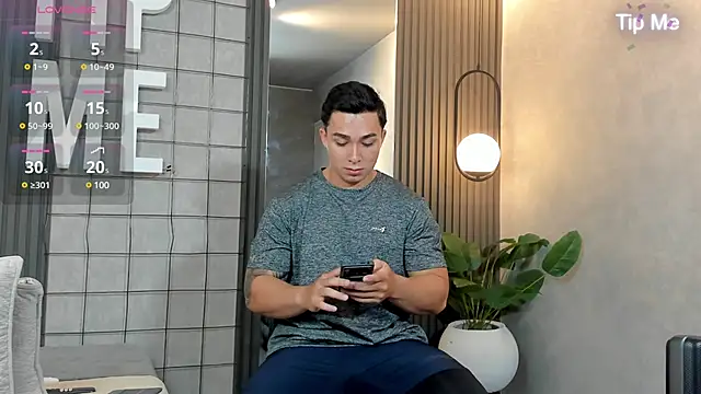 Ryan Hunt online show from 01/21/25, 01:00