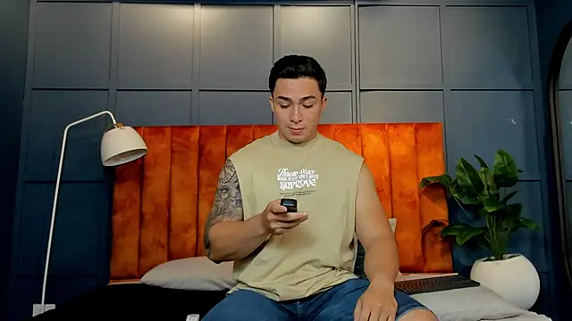 Ryan Hunt online show from 02/04/25, 12:33