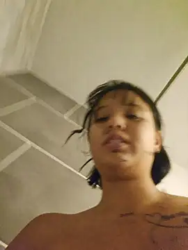 LorenRosse online show from 10/28/25, 11:29