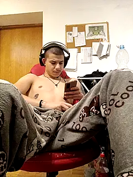 BigDickEnrg7195 online show from 02/01/25, 06:32