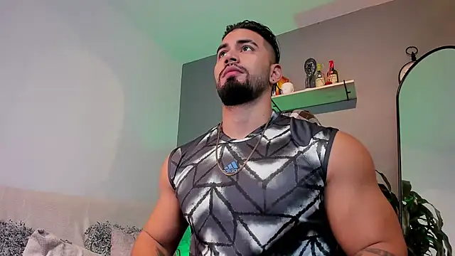 Snapshot of jaxon_colton chatting on 02/05/25, 01:26 jaxon colton online show from 02/05/25, 01:26