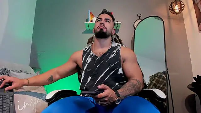 Snapshot of jaxon_colton chatting on 02/06/25, 01:16 jaxon colton online show from 02/06/25, 01:16