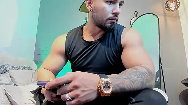 Snapshot of jaxon_colton chatting on 02/07/25, 01:04 jaxon colton online show from 02/07/25, 01:04