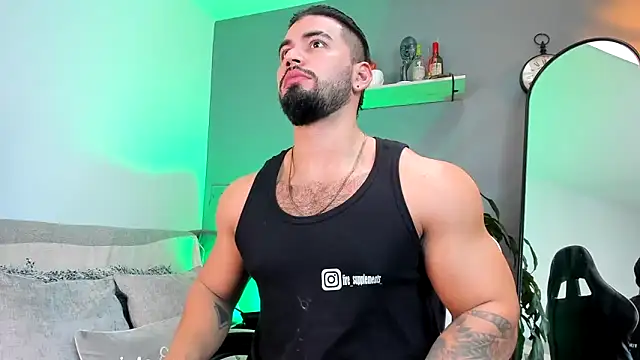 Snapshot of jaxon_colton chatting on 02/10/25, 05:30 jaxon colton online show from 02/10/25, 05:30