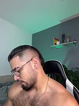 Snapshot of jaxon_colton chatting on 02/19/25, 04:34 jaxon colton online show from 02/19/25, 04:34