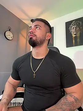 Snapshot of jaxon_colton chatting on 02/24/25, 01:21 jaxon colton online show from 02/24/25, 01:21