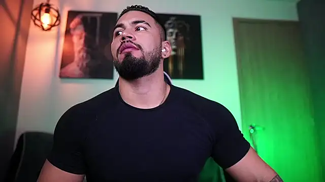 Snapshot of jaxon_colton chatting on 03/18/25, 01:10 jaxon colton online show from 03/18/25, 01:10