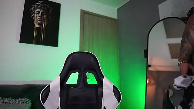 Snapshot of jaxon_colton chatting on 03/22/25, 04:45 jaxon colton online show from 03/22/25, 04:45