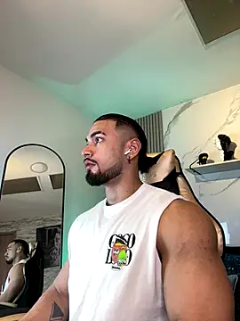 Snapshot of jaxon_colton chatting on 10/10/25, 01:37 jaxon colton online show from 10/10/25, 01:37