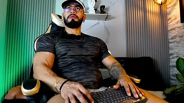 Snapshot of jaxon_colton chatting on 12/05/25, 09:18 jaxon colton online show from 12/05/25, 09:18