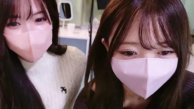 Snapshot of oxo_yuna_oxo chatting on 01/31/25, 04:48 oxo yuna oxo online show from 01/31/25, 04:48