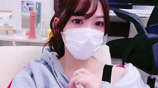 Snapshot of oxo_yuna_oxo chatting on 02/02/25, 03:49 oxo yuna oxo online show from 02/02/25, 03:49