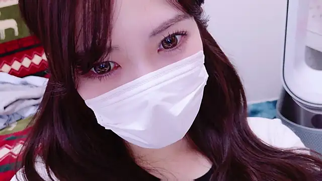 Snapshot of oxo_yuna_oxo chatting on 02/25/25, 03:27 oxo yuna oxo online show from 02/25/25, 03:27