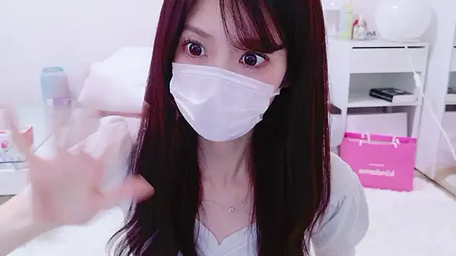 Snapshot of oxo_yuna_oxo chatting on 04/14/26, 05:13 oxo yuna oxo online show from 04/14/26, 05:13