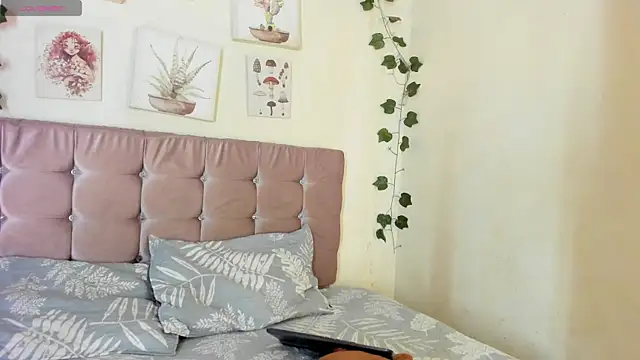 sara sophieee online show from 03/05/25, 03:18