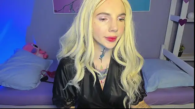 Snapshot of AnneTenet chatting on 01/28/25, 06:05 AnneTenet online show from 01/28/25, 06:05