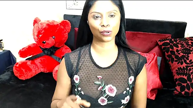 Snapshot of Sensual_indian7 chatting on 12/06/24, 02:06 Sensual indian7 online show from 12/06/24, 02:06