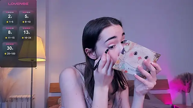 PollyBeev online show from 02/13/25, 11:17