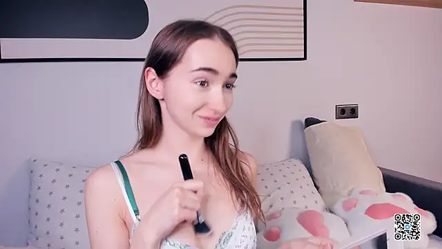 PollyBeev online show from 09/14/25, 07:18