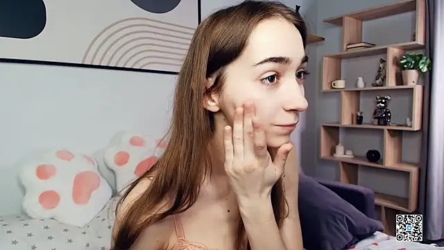 PollyBeev online show from 10/06/25, 07:28