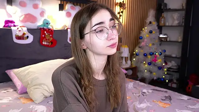 PollyBeev online show from 11/30/25, 08:18