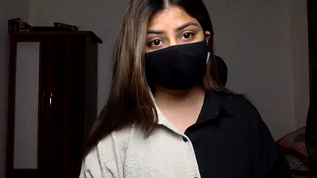 Snapshot of Hoty-Shivangi chatting on 03/02/26, 03:52 Hoty-Shivangi online show from 03/02/26, 03:52